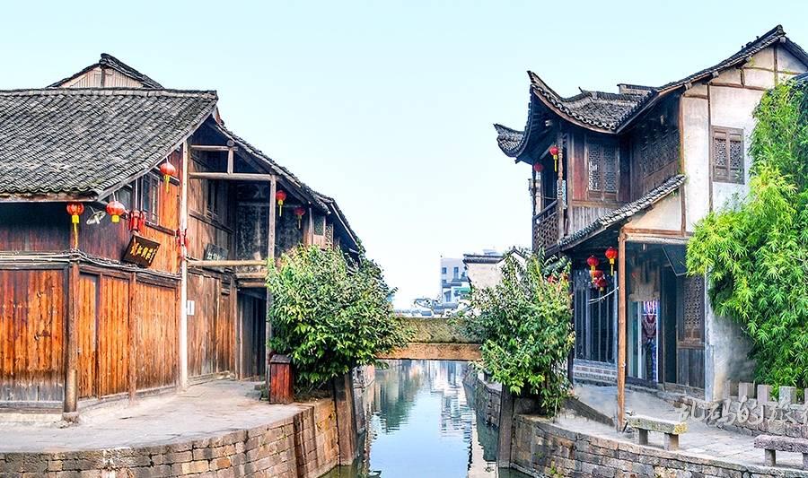 逃离违建房屋5